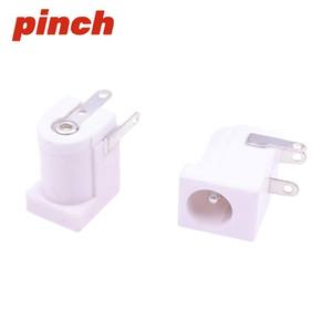 Conector Hembra de Alimentación CC Pinch de 5.5-2.1/5.5-2.5mm con Protección de Aislamiento para Electrónica - Product Image 2