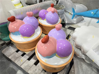 Cadeau personnalisé présentoir de magasin de souvenirs meuble en résine décoration de boutique de fêtes accessoires de sculpture tendance bonbon robot en fibre de verre