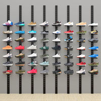 Présentoir mural moderne en fer pour chaussures, colonne de présentation pour collection de baskets dans les centres commerciaux