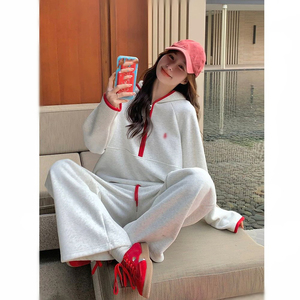 Set Micro ricamato rosso con taglio colorato Casual da donna primavera 2025: felpa oversize con cappuccio e pantaloni a gamba larga - Product Image 2