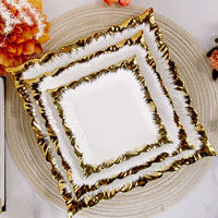 Service de table en céramique arabe de luxe avec motif de plumes en relief, bols et assiettes en porcelaine, bord doré, vaisselle en céramique pour les fêtes