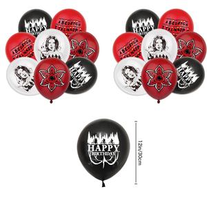 مجموعة أدوات مائدة جديدة لحفلات أعياد الميلاد بثيم المسلسل الأمريكي 'سترينجرز ثينغ'، تشمل لافتات وديكورات - Product Image 3