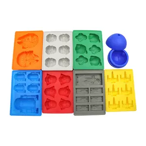 Atacado Conjunto de 8 Ice Cube Mold Silicone Star Death Wars Chocolate Personagem Formas Molde