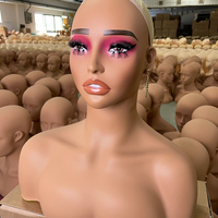 Kepala Manekin Wanita Realistis MCY dengan Bahu, Dapat Ditindik, Bahan PVC, untuk Memajang Wig