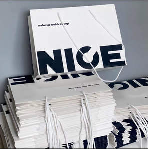 Bolsas de Regalo de Papel Kraft Marrón Reciclado Personalizadas con Logotipo Impreso - Product Image 5