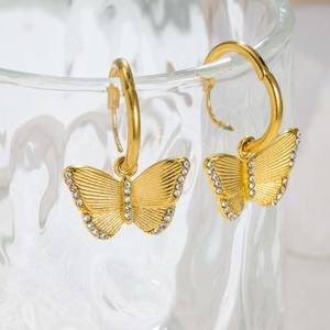 1 Par de Pendientes de Aro de Mariposa con Circones Dorados para Mujer, Diseño 3D Texturizado con Circones, Modernos, Versátiles, para el Día a Día, Reuniones o Eventos Casuales - Product Image 5