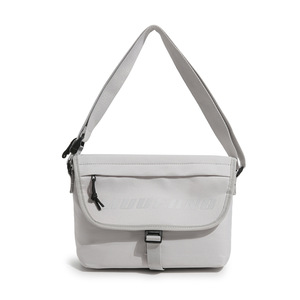 Sac messager imperméable multi-poches avec bandoulière réglable, sac à bandoulière pour toutes les saisons, utilisation en extérieur - Product Image 2