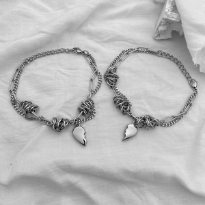 Iss You-pulsera magnética <span class=keywords><strong>de</strong></span> larga distancia para parejas, brazalete con diseño <span class=keywords><strong>de</strong></span> corazón reaking, hecha <span class=keywords><strong>de</strong></span> acero inoxidable - Product Image 3