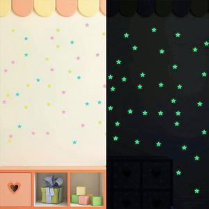 100 pièces/ensemble d'autocollants muraux en plastique fluorescent en forme d'étoiles lumineuses pour la décoration de plafond et de murs lors de fêtes et festivals - Product Image 4