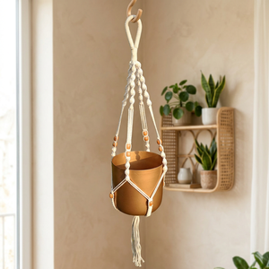 Macetas Colgantes de Plástico de Plant Love - Diseño Moderno, Capacidad de 2.6 Galones, Eleva tu Decoración Verde - Product Image 1