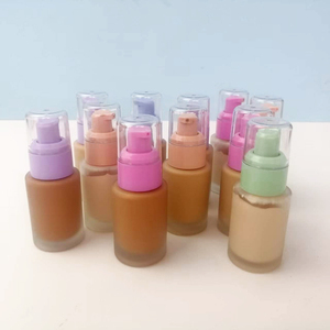 Fond de teint liquide multi-couleurs, marque privée, fini mat, waterproof, pour peaux claires et foncées - Product Image 2