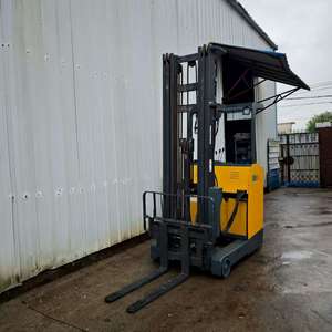 Chariot élévateur électrique Komatsu 1,5 tonne pour allées étroites, avec chargeur électronique et accessoires, garantie 2 ans - Product Image 5