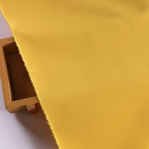 Tissu sergé brocart T8 effet coton 3/2 en polyester 230g/m pour vestes coupe-vent et blousons d'extérieur - Product Image 3