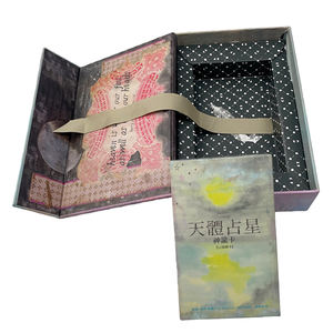 Juego de Tarot Holográfico Personalizado de Fábrica, Impresión Personalizada de Alta Calidad, Inspirado en Cuentos de Hadas, con un Encantador Empaque - Product Image 3