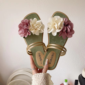 Sandales plates décontractées d'été à fleurs, imperméables et antidérapantes pour la plage et les vacances - Product Image 4