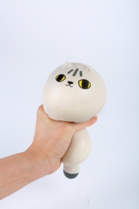 Tendance 2024 nouveaux jouets à presser OEM mignon <span class=keywords><strong>chat</strong></span> paresseux jouets en peluche balles slime rempli led <span class=keywords><strong>anti</strong></span>-<span class=keywords><strong>stress</strong></span> fidget jouets pour enfants - Product Image 4