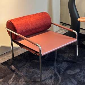 Nieuw Ontwerp Creatief Roestvrijstalen Frame Lederen Gevlochten Cilindrische Rugleuning Home Bar Coffeeshop Hotel Vrijetijdsstoel - Product Image 1