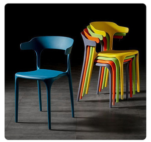 Chaise <span class=keywords><strong>de</strong></span> salle à manger empilable en plastique PP coloré au design moderne pour la cuisine, la maison, le bureau, le café, l'extérieur - Product Image 5