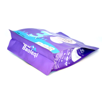 Sacs de nourriture pour animaux de compagnie pour chat Sacs à fermeture éclair en feuille d'aluminium pour poudre de manioc Dates arabes Noix Snacks avec logo Pochette debout personnalisée