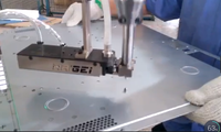 Machine de rivetage automatique de vis d'écrous hydrauliques intelligents à haute efficacité