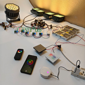 Luz de inundación para exteriores, clasificación IP65, panel inalámbrico multifuncional multiescenario, SMD LED, aplicación de teléfono móvil, Control remoto - Product Image 1