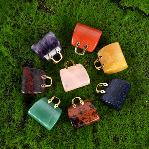 Mini sac à main sculpté en pierre précieuse naturelle polie avec poignée dorée, cristal de guérison, petite sculpture de sac pour femme, cadeau - Product Image 2