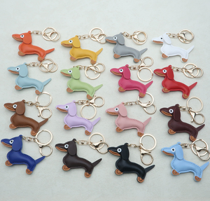 Porte-clés Chien Mignon <span class=keywords><strong>en</strong></span> <span class=keywords><strong>Cuir</strong></span> PU, Breloque Animale 3D avec Poignée <span class=keywords><strong>en</strong></span> Corde, Breloque de Sac Chiot, Cadeaux, Logo Métallique Personnalisé, Mini Porte-clés Chien - Product Image 4