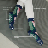 Automne et hiver moyen Tube Pilates bas à cinq doigts Long Tube Yoga chaussettes antidérapantes chaussettes de sport pour femmes