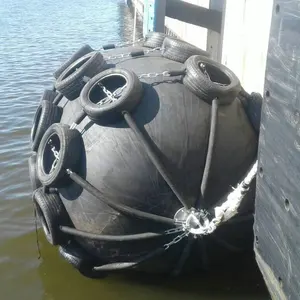 Cuscino ammortizzatore pneumatico galleggiante ISO17357 del molo gonfiabile di subaru con alta tenuta all'aria per protezione della nave