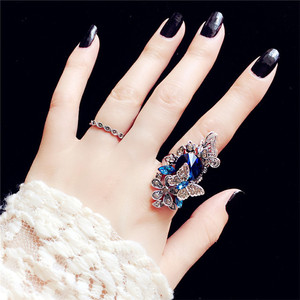 Ensemble de deux bagues papillon en cristal pour femme, style gothique vintage, ajustables, en alliage, avec grande pierre, bijoux fantaisie tendance - Product Image 2