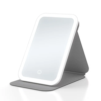 Portable Carré De Poche Pliable LED Miroir De Maquillage Écran Tactile USB Rechargeable Voyage Personnalisé Vente Chaude Trois Couleurs 182g