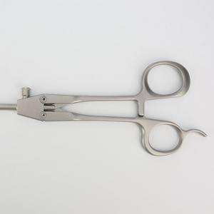 Fórceps de destornillador de aguja de mandíbula de carburo de tungsteno Instrumentos Laparoscópicos de titanio Tipo de pistola curva Portaagujas laparoscópico - Product Image 5