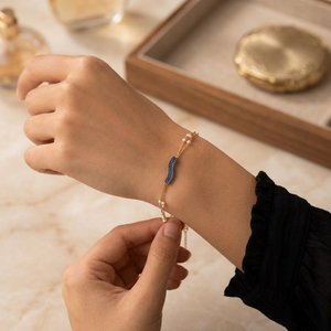 Pulsera Personalizada Bañada en Rodio con Ondas Azules Pavé, Perlas de Semilla y Cadena de Doble Hilera para Mujer, Joyería de Lujo Delicada para Uso Diario o Nupcial - Product Image 4