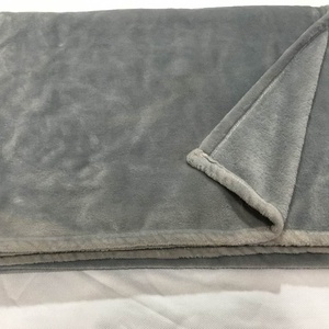 Tùy Chỉnh <span class=keywords><strong>Polyester</strong></span> Dệt Kim Ấm Mềm Hai Bên Màu Xám Flannel Lông Cừu Chăn - Product Image 3