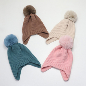 Chapeaux pour bébés personnalisés, protection des oreilles, chapeau tricoté, chapeau chaud pour enfants avec cache-oreilles, pompon, bonnet d'hiver - Product Image 3