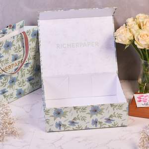 Bolsa de Papel de Lujo con Impresión a Color Personalizada, Asa de Cinta, Materiales Reciclados, Certificación ISO, Logotipo Personalizado, Tamaño para Regalos de Boutique - Product Image 4