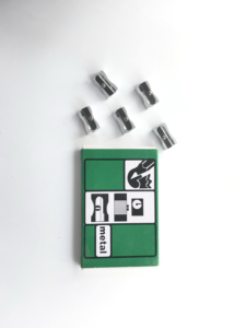 <span class=keywords><strong>Taille</strong></span>-<span class=keywords><strong>crayon</strong></span> manuel miniature en métal à trou unique, économique et très vendu, avec boîte pour les élèves - Product Image 1