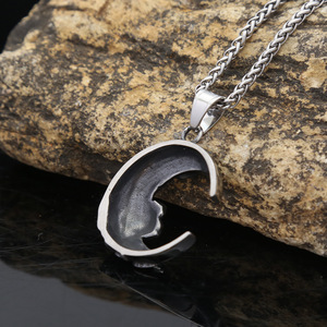 Yunnique – collier avec pendentif croissant de lune en acier inoxydable pour hommes, bijoux de mode de Style Punk - Product Image 2