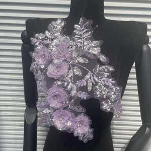 Applicazione di pizzo ricamato con perline, fiore multicolore con perline abbinate, rifiniture in pizzo - Product Image 3