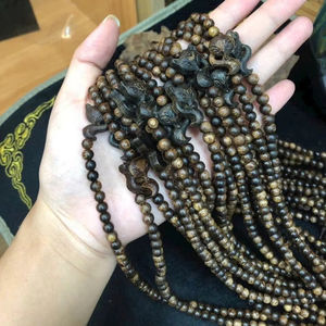 Bracelet de perles d'oud vietnamien le plus vendu, fabriqué à partir de bois d'agar, perles de prière, bois d'agar naturel de haute qualité - Product Image 1