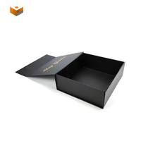 Carton noir pliable personnalisé avec logo doré boîte à rabat à fermeture magnétique boîtes d'emballage de vêtements pour les petites entreprises de vêtements