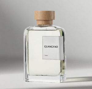 Flacone per Fragranze Semplice in <span class=keywords><strong>Vetro</strong></span> Quadrato Cilindrico 100 <span class=keywords><strong>ml</strong></span> <span class=keywords><strong>200</strong></span> <span class=keywords><strong>ml</strong></span> con Tappo Rotondo Personalizzabile - Product Image 5