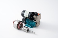 Pompa Cerdas Iron Head Tekanan Tinggi Self-Priming Otomatis Penuh Senyap Rumah Tangga Supercharging 0.5 HP Motor Tembaga OEM