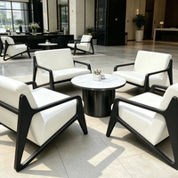 Ensemble de meubles d'extérieur modernes et minimalistes, canapé, table et chaises, structure en aluminium, pour cours, balcons en plein air, hôtels