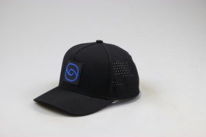 Casquette de baseball OEM personnalisée en gros à 5 panneaux avec logo en caoutchouc PVC, casquette perforée imperméable découpée au laser, casquette de sport haute performance pour papa - Product Image 6