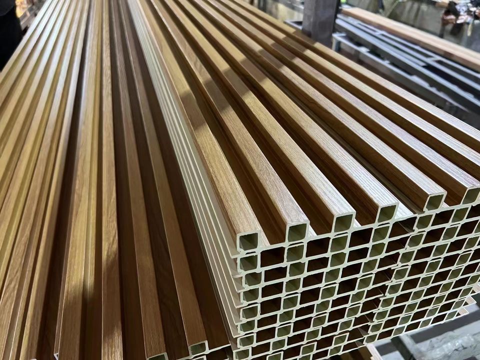 2026 WPC Slat Wood Wall Panels Wooden Grain Cladding WPC Fluted Wall ...