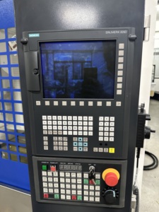 Centro de Perforación y Roscado T700L BT30 con Magazín de Herramientas y Función de Roscado para Producción de Piezas de Servicio Mecánico - Product Image 2