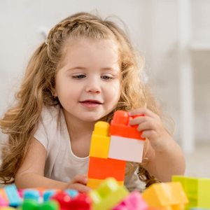 Juego de bloques de construcción de 50 piezas con letras, números y pistas, juego de juego para niños de 18 meses en adelante - Product Image 6