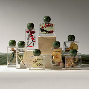 Mini difusor de aromaterapia de Navidad personalizado, flor seca, decoración del hogar, botella de vidrio con juegos de cañas - Product Image 1