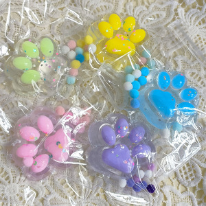 ของเล่นบีบมือรูปอุ้งเท้าแมว JO Rainbow Chubby Paw Squishy Mochi ช่วยคลายเครียด ขนาด 7 ซม. สำหรับเด็กอายุ 5-7 ปี เนื้อเหนียว ยืดหยุ่นได้ - Product Image 4